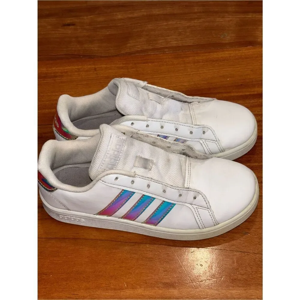 Adidas Kids White Sneakers with Iridescent Stripes size 2